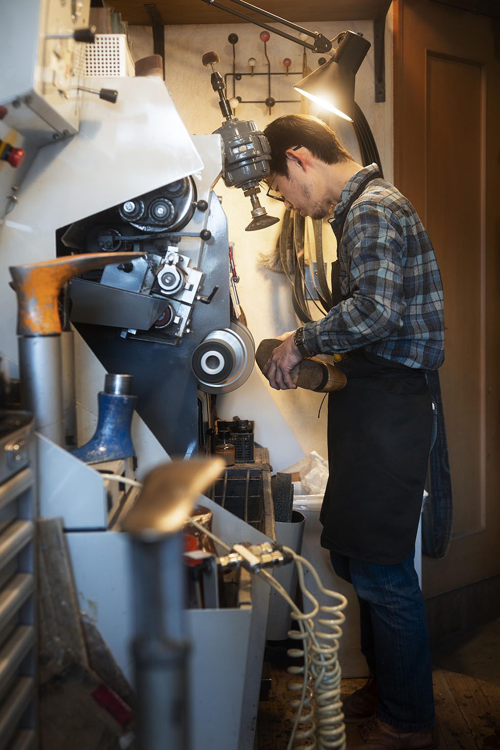 C20 Machinery Installation and Repair Visitor Visa Indonesia - Professional Visa Service by IndoVisaPro